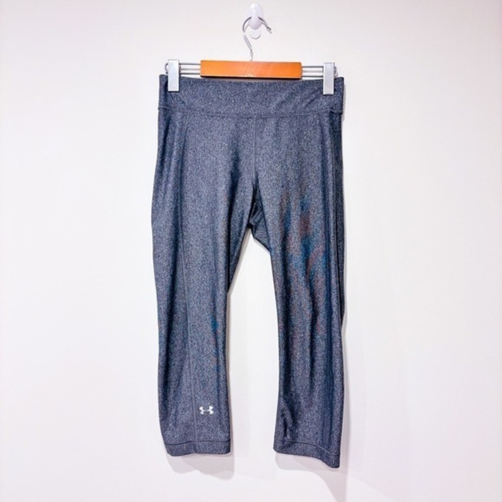 UNDER ARMOUR Heather Grey Compression Cropped Capri Leggings Medium
